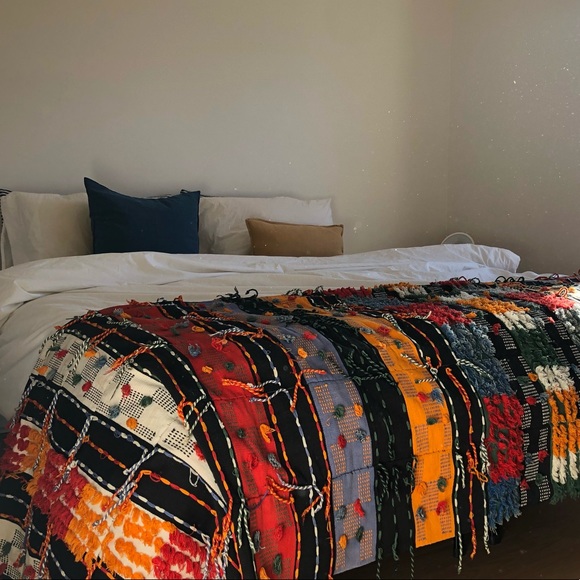 Midcentury Moroccan Style Throw - Picture 3 of 7